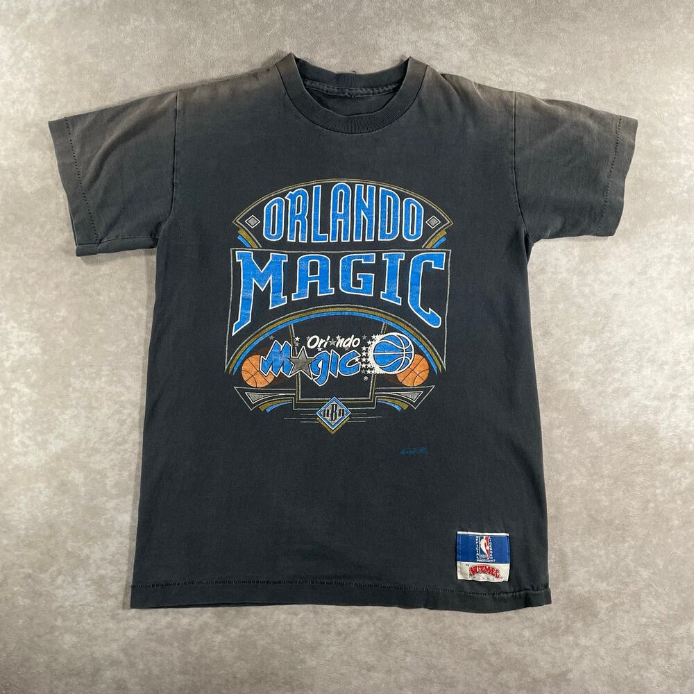 Youth 90’s VTG Orlando Magic Basketball Graphic T-shirt